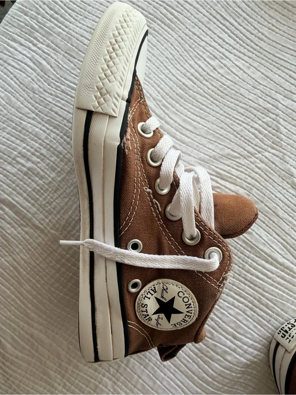 Converse Chuck Taylor All Star High Top Kids Youth 4 Brown Canvas Sneakers
